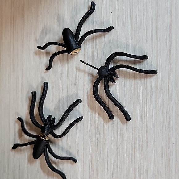3D SPIDER STATEMENT EARRINGS - Picture 1 of 6